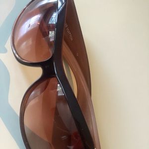 100% Louis Vuitton sunglasses